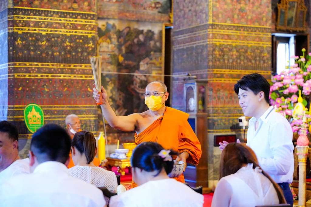 ทำบุญวันเกิดที่วัดโพธิ